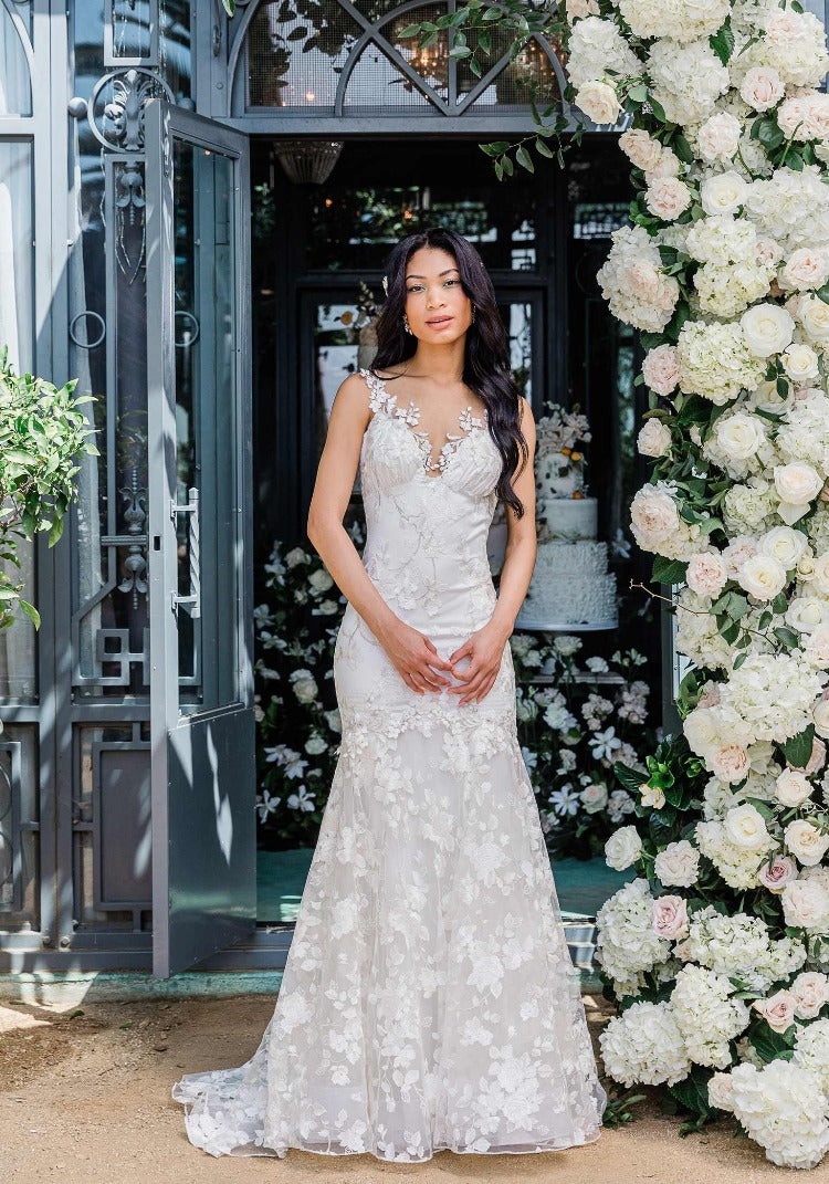 White Ivory Wedding Dresses Lace Appliques Flower Long Sleeve V-neck Bridal  Gown | eBay